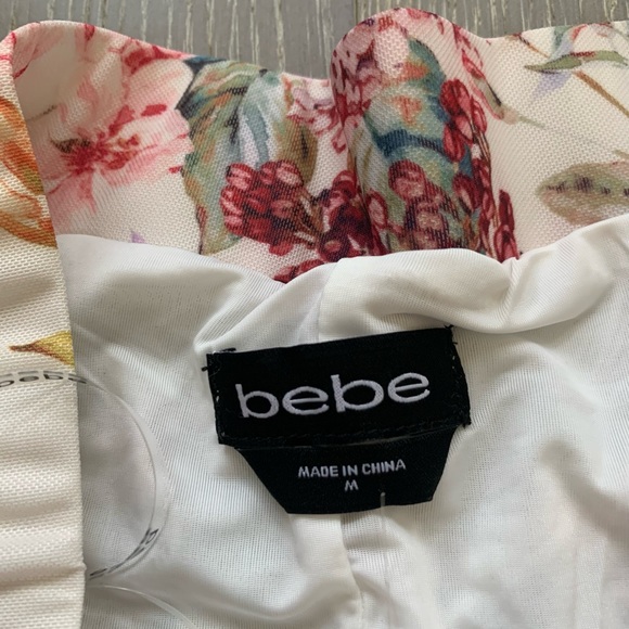 Bebe Printed 4-way stretch mesh ruched skirt - Picture 4 of 9